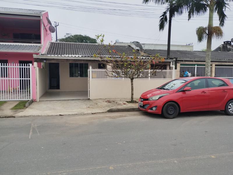 CASA DE FRENTE PARA A AVENIDA PARANÁ. - Cavalheiro Imóveis
