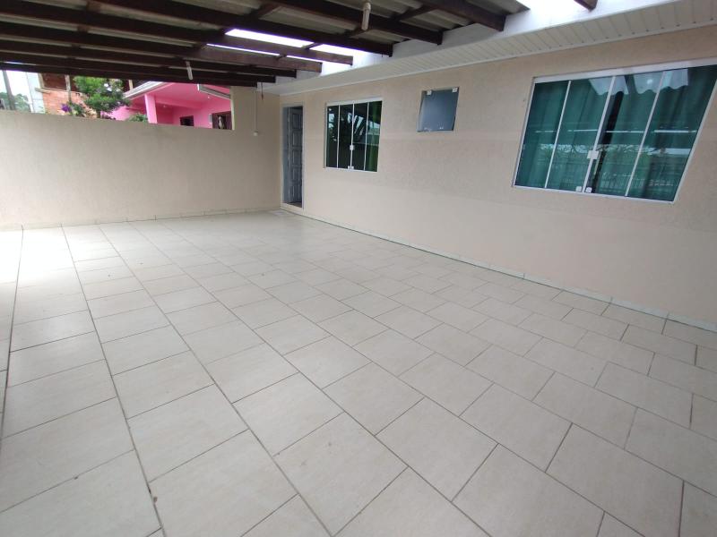 CASA DE FRENTE PARA A AVENIDA PARANÁ. - Cavalheiro Imóveis