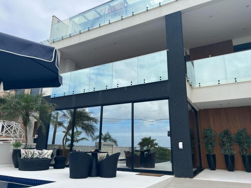 TRIPLEX DE FRENTE PARA O MAR NO BREJATUBA. - Cavalheiro Imóveis