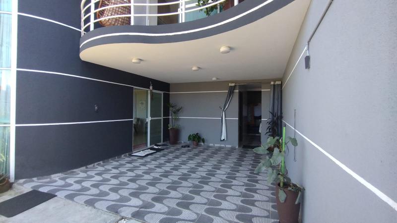 SOBRADO COM TERRENO INDIVIDUAL. - Cavalheiro Imóveis