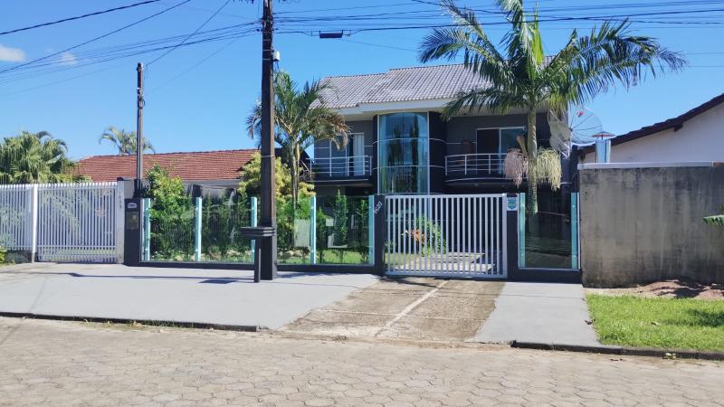 SOBRADO COM TERRENO INDIVIDUAL. - Cavalheiro Imóveis