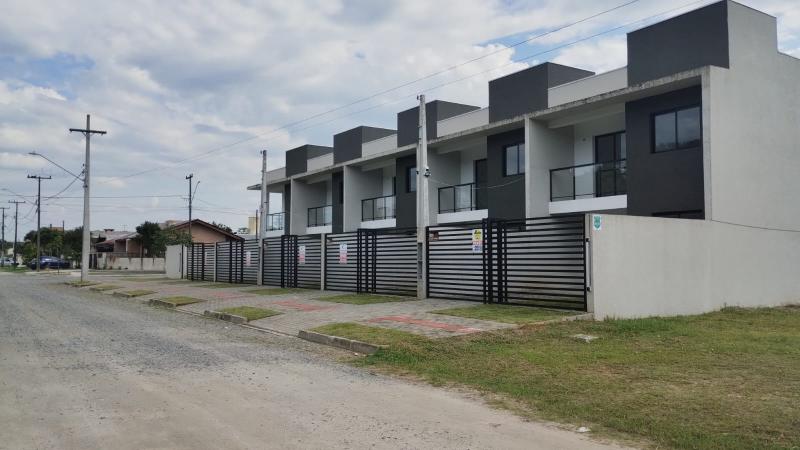 SOBRADO GEMINADO  DE MEIO NO BAIRRO BREJATUBA - Cavalheiro Imóveis