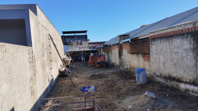 FRAÇÃO IDEAL DE TERRENO. - Cavalheiro Imóveis