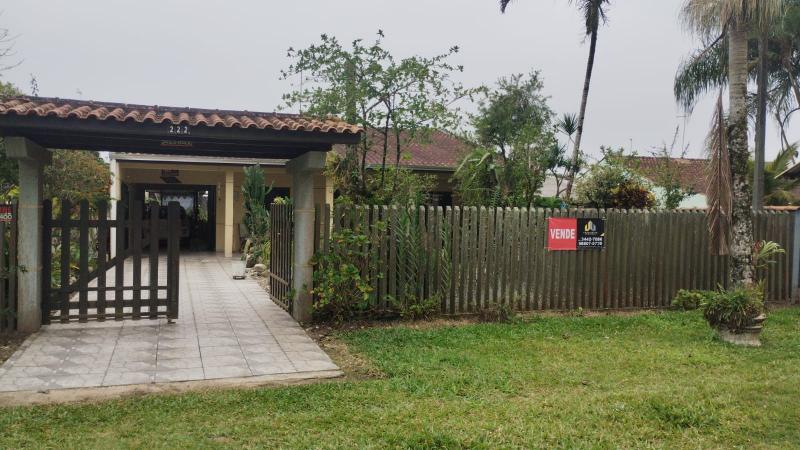 CASA ACONCHEGANTE NO BAIRRO COROADOS. - Cavalheiro Imóveis