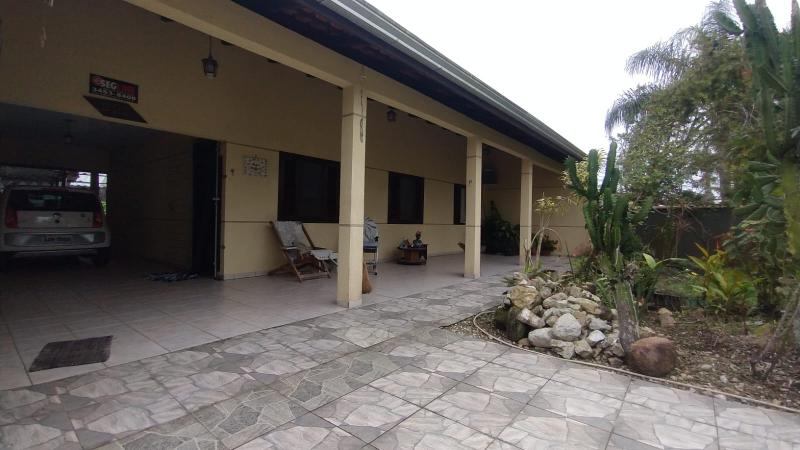 CASA ACONCHEGANTE NO BAIRRO COROADOS. - Cavalheiro Imóveis