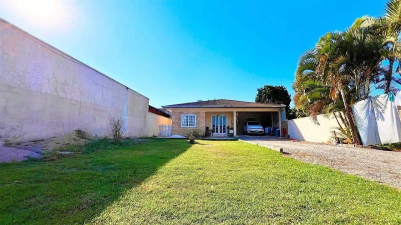 CASA COM TERRENO NO BAIRRO DO COROADOS. - Cavalheiro Imóveis