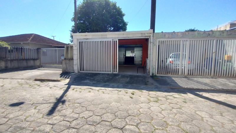 CASA DE 2 QUARTOS NO CENTRO DA CIDADE. - Cavalheiro Imóveis